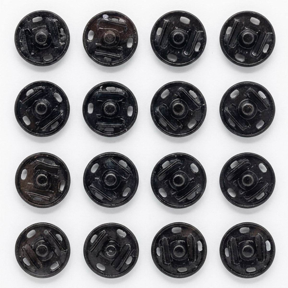 Italo Press Button Silver