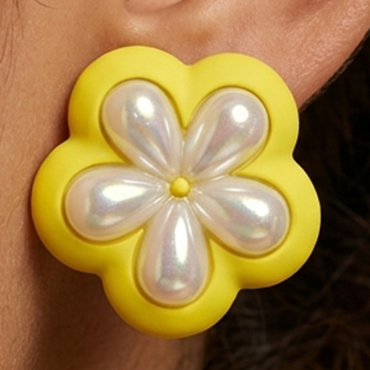 Ladies Earring Yellow | السيدات | مجوهرات Ladies Earring Yellow | السيدات | مجوهرات