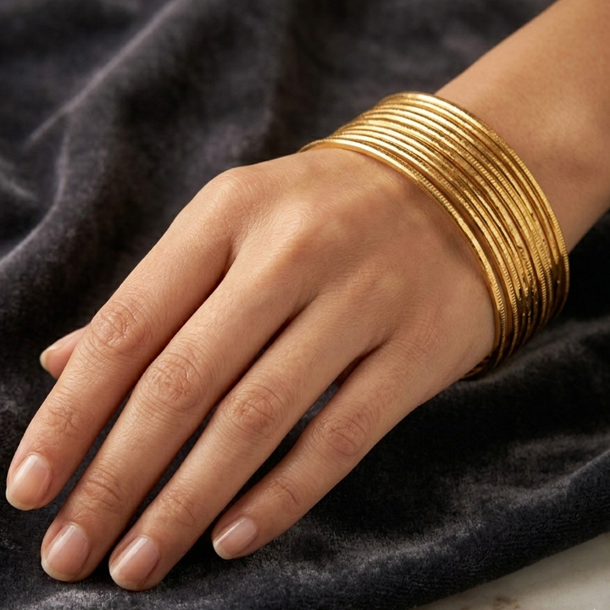 Ladies Gold Bangle Set 8 Pieces