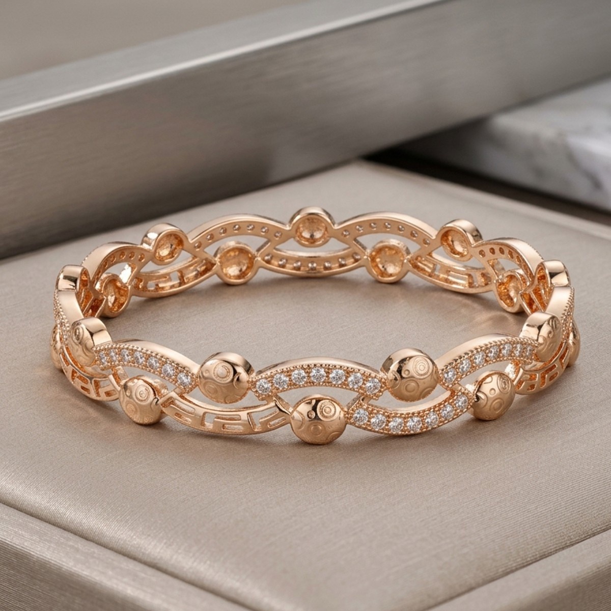 Elegant Bracelet Rose Gold