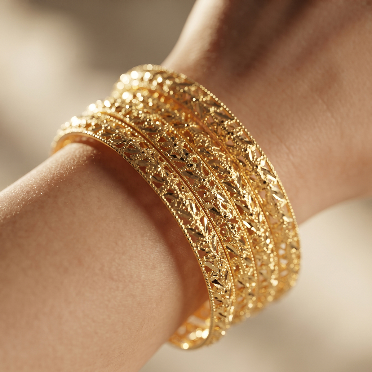 Golden Ladies Bangle Set