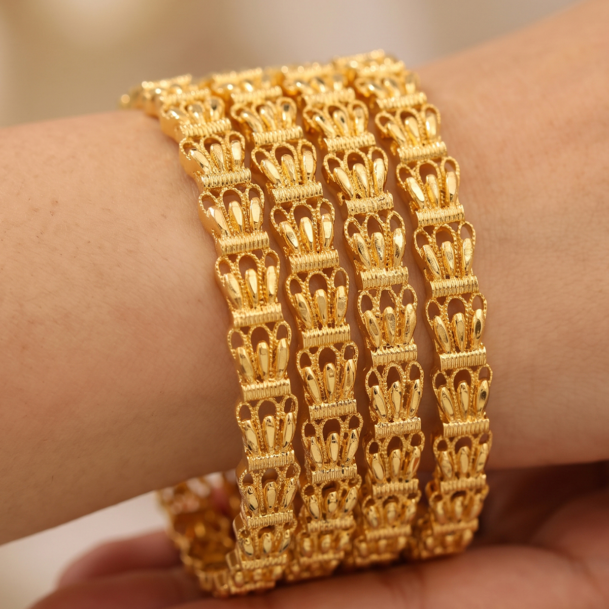 Golden Ladies Bangle Set