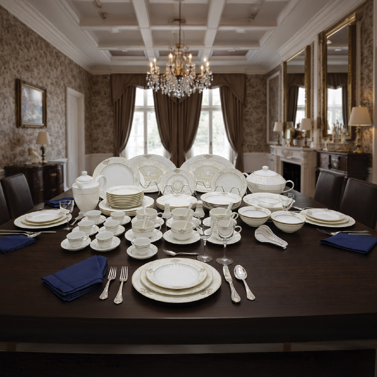 Porcelain Dinner Set 70 Pieces