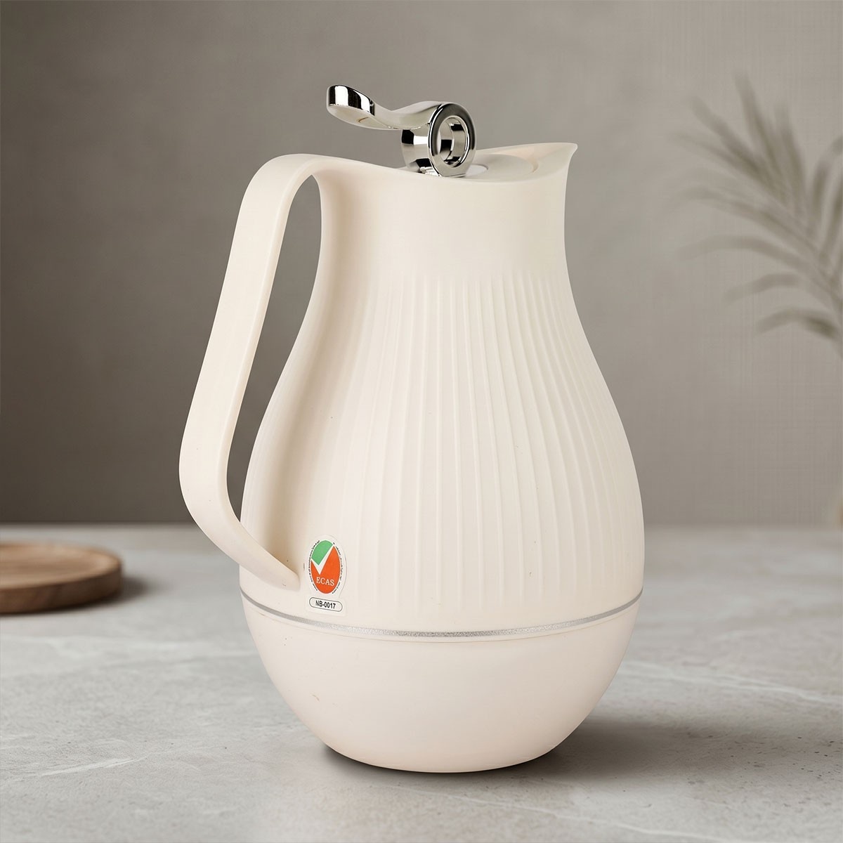Elegant White Thermos Flask 1L