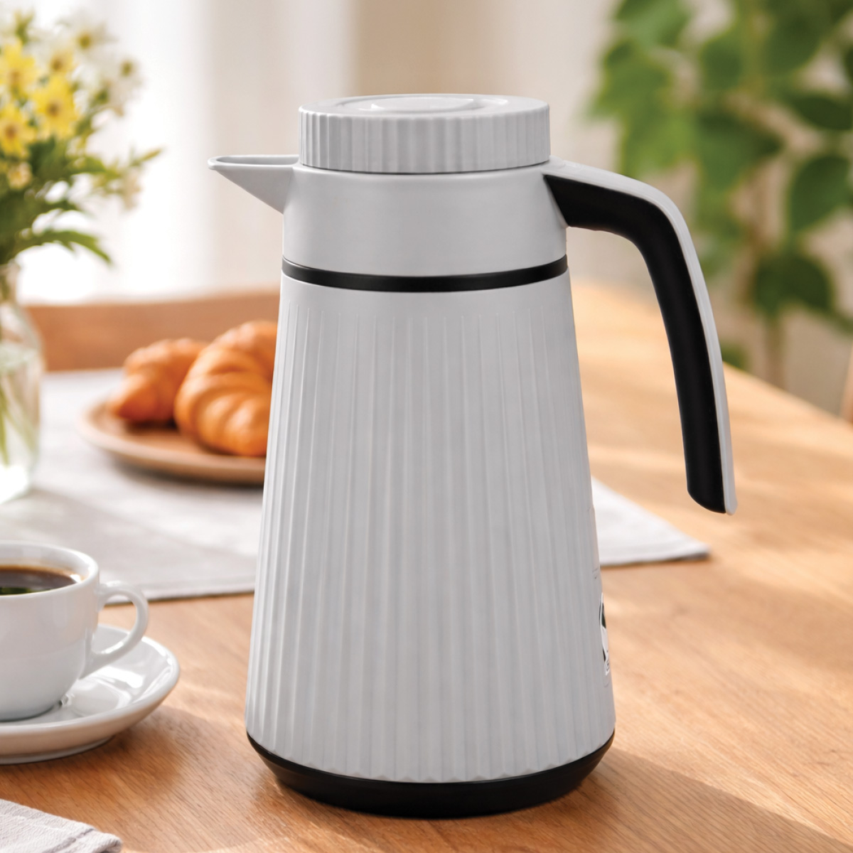 Insulated Plastic Flask 1L
