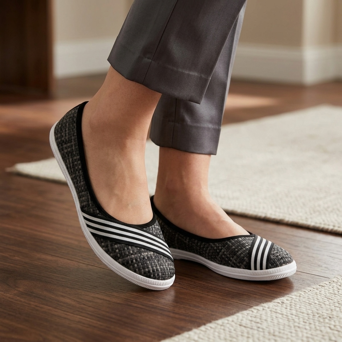 Ladies Flat Shoes