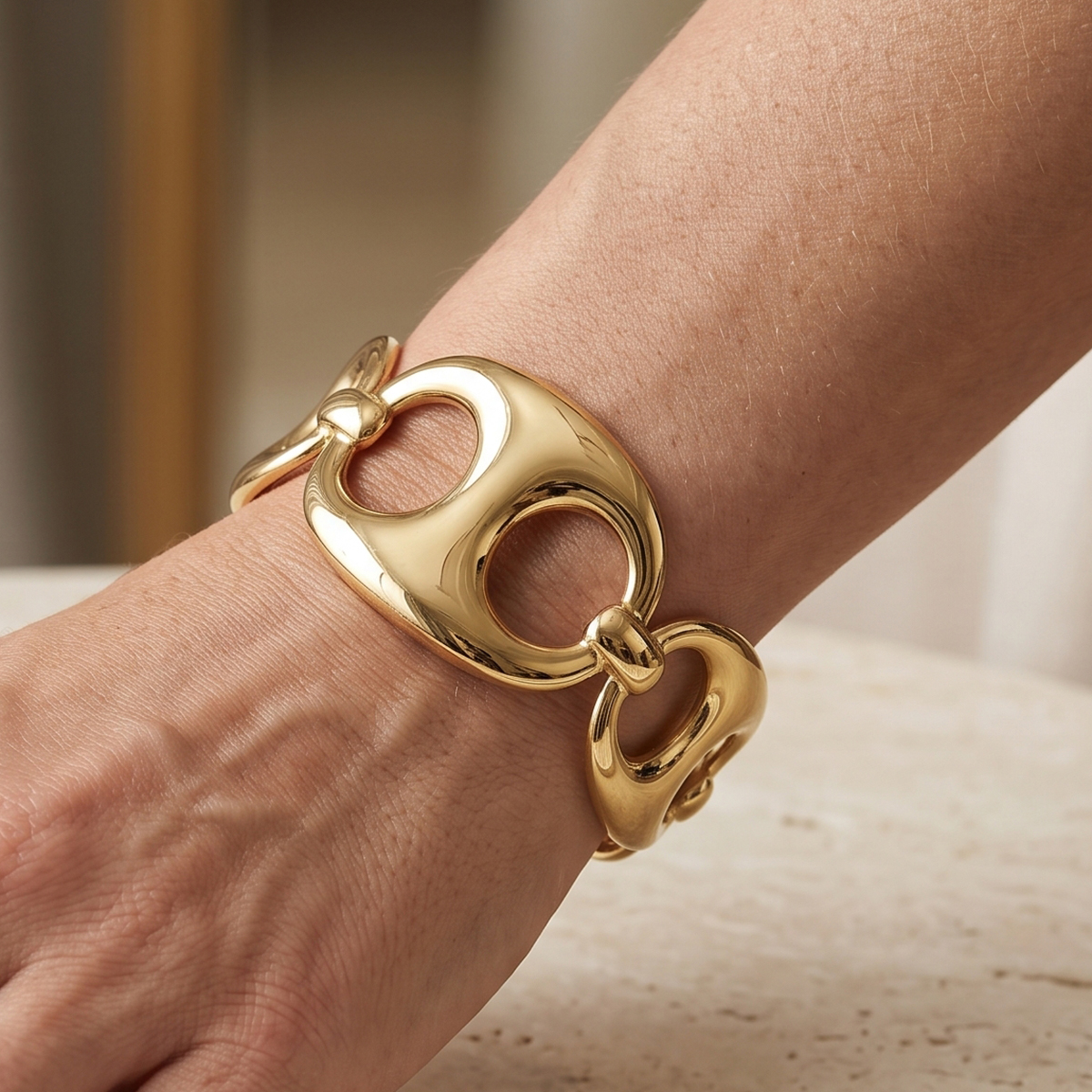 Ladies Bangle Golden