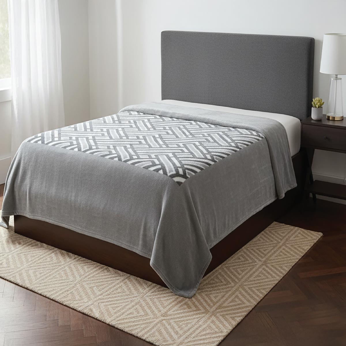 Signature Embossed Blanket 220x240cm