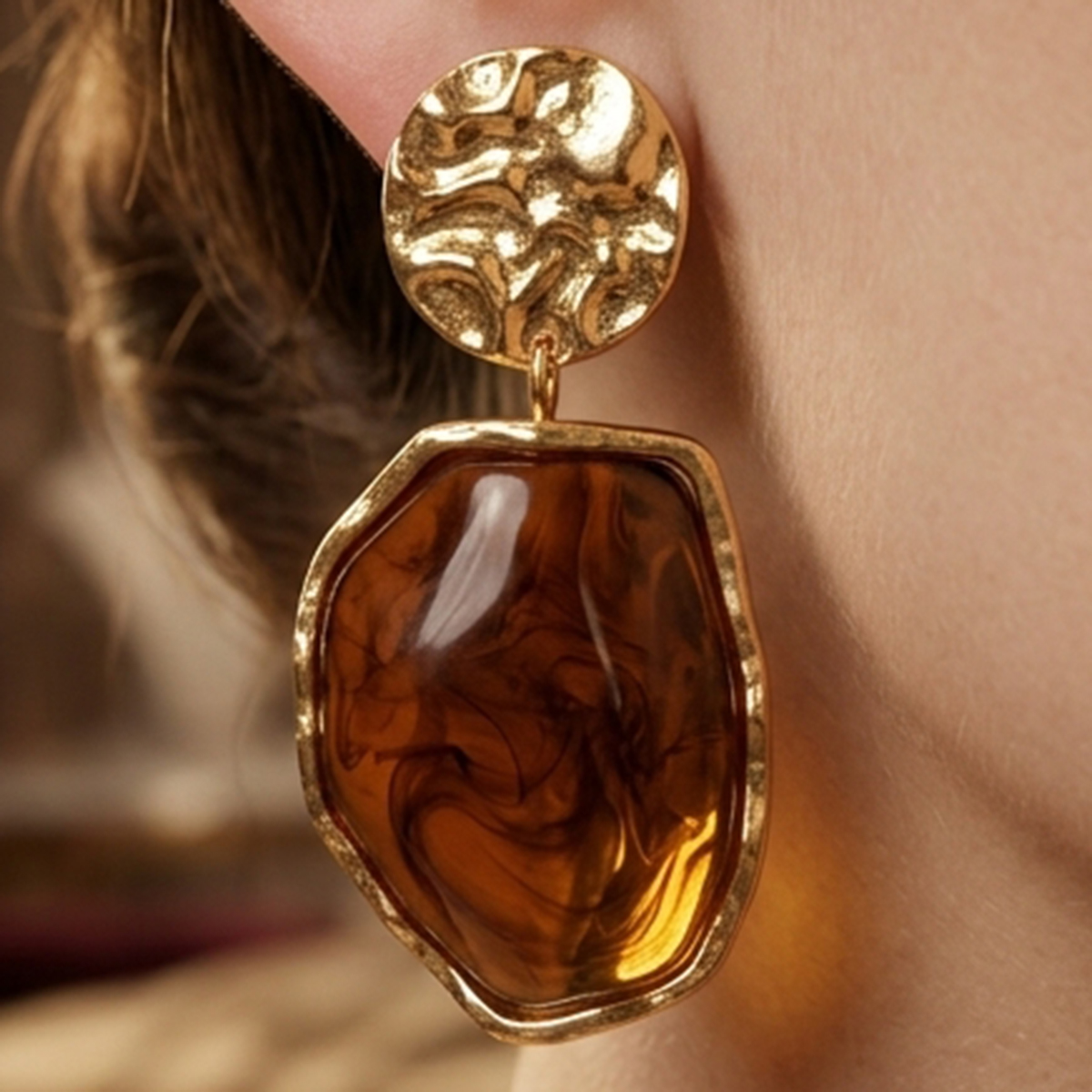 Ladies Earring With Stone Golden