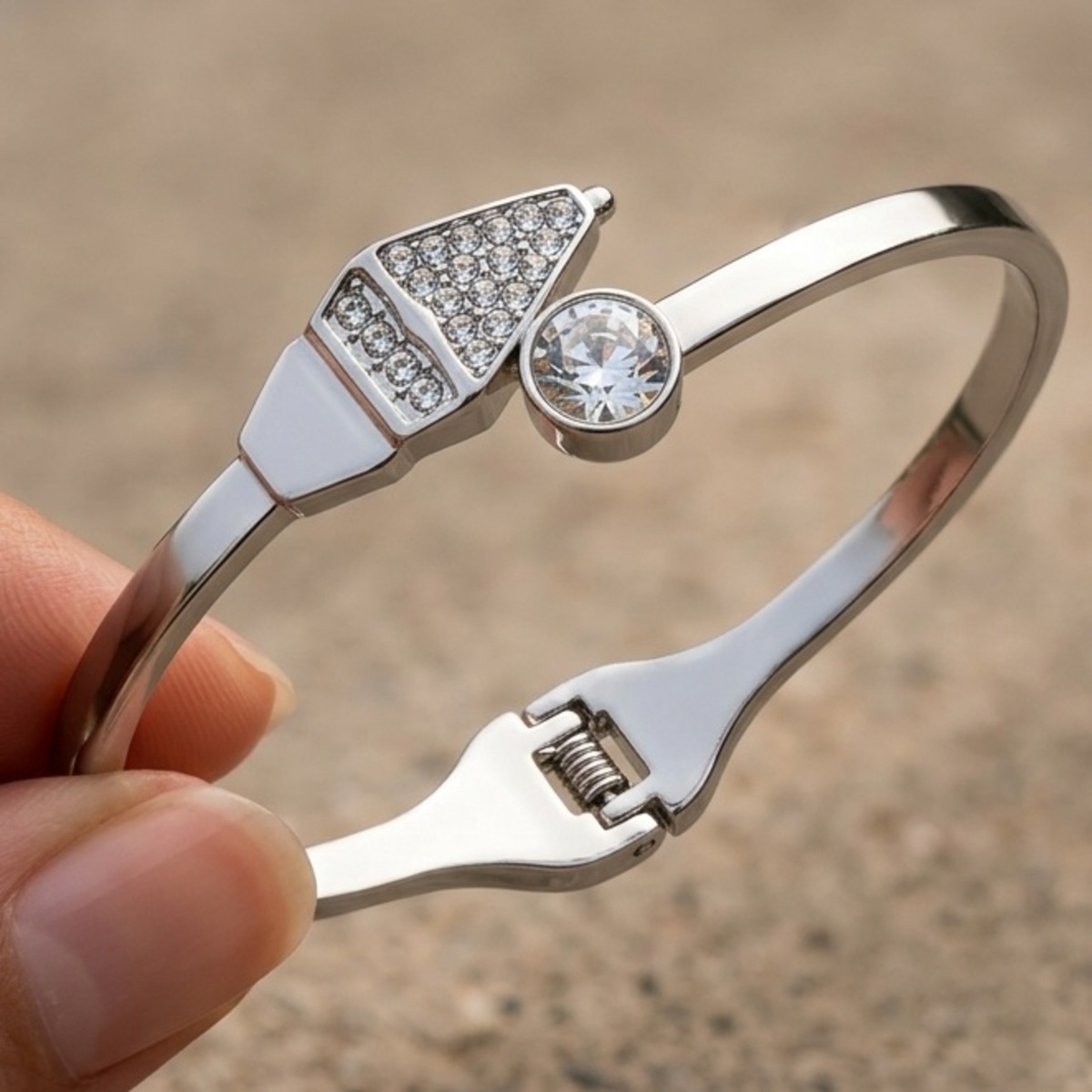 Ladies Bangle Silver