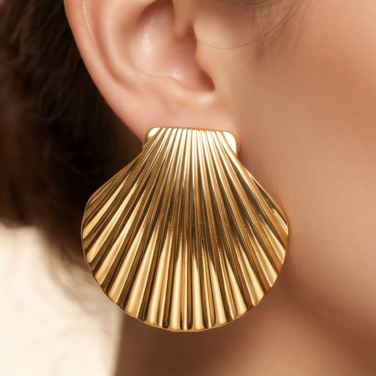Ladies Earring Golden