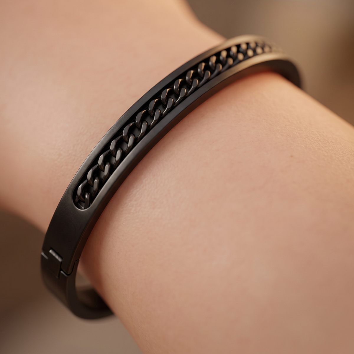Chain Design Bangle Black