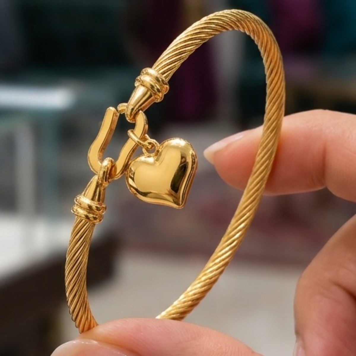 Golden Heart Charm Bangle
