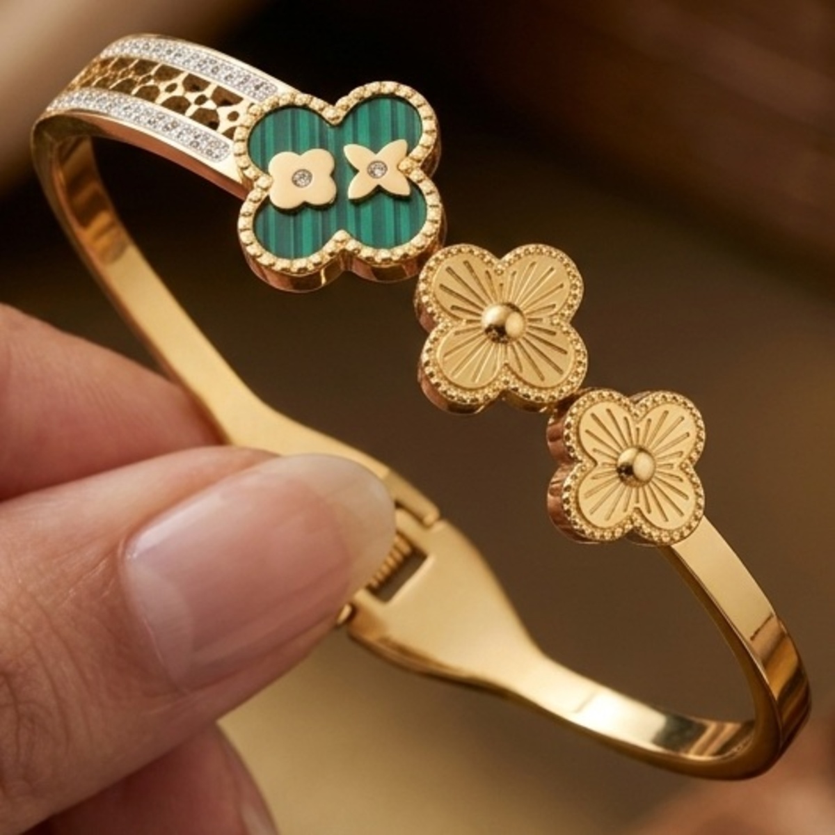 Floral Design Bangle Golden