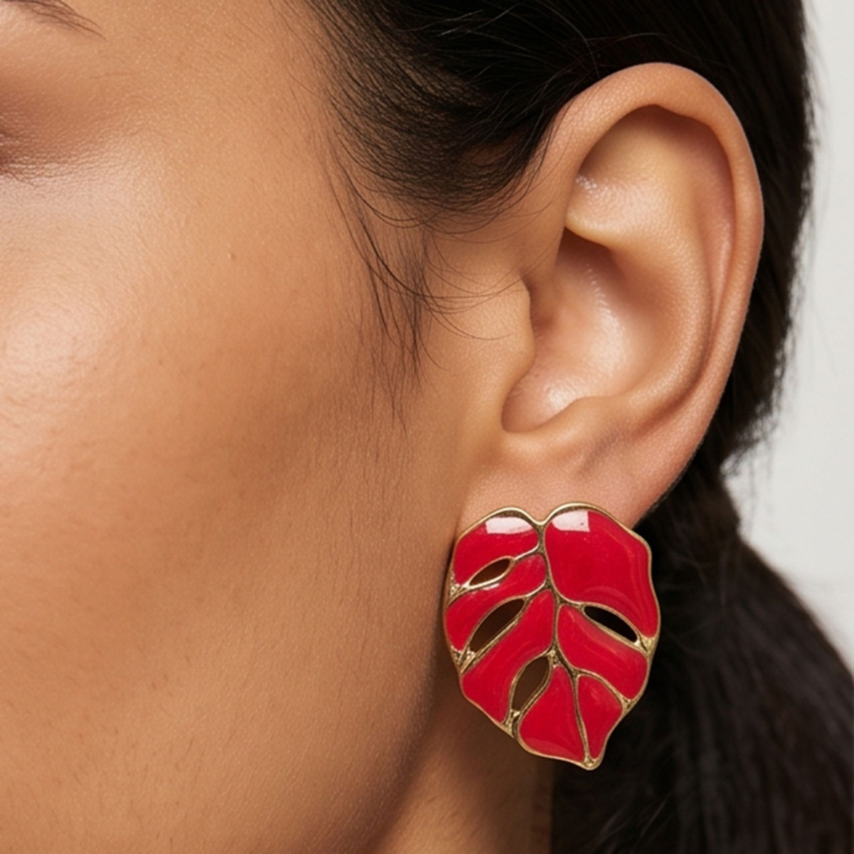 Leaf Design Ladies Earrings