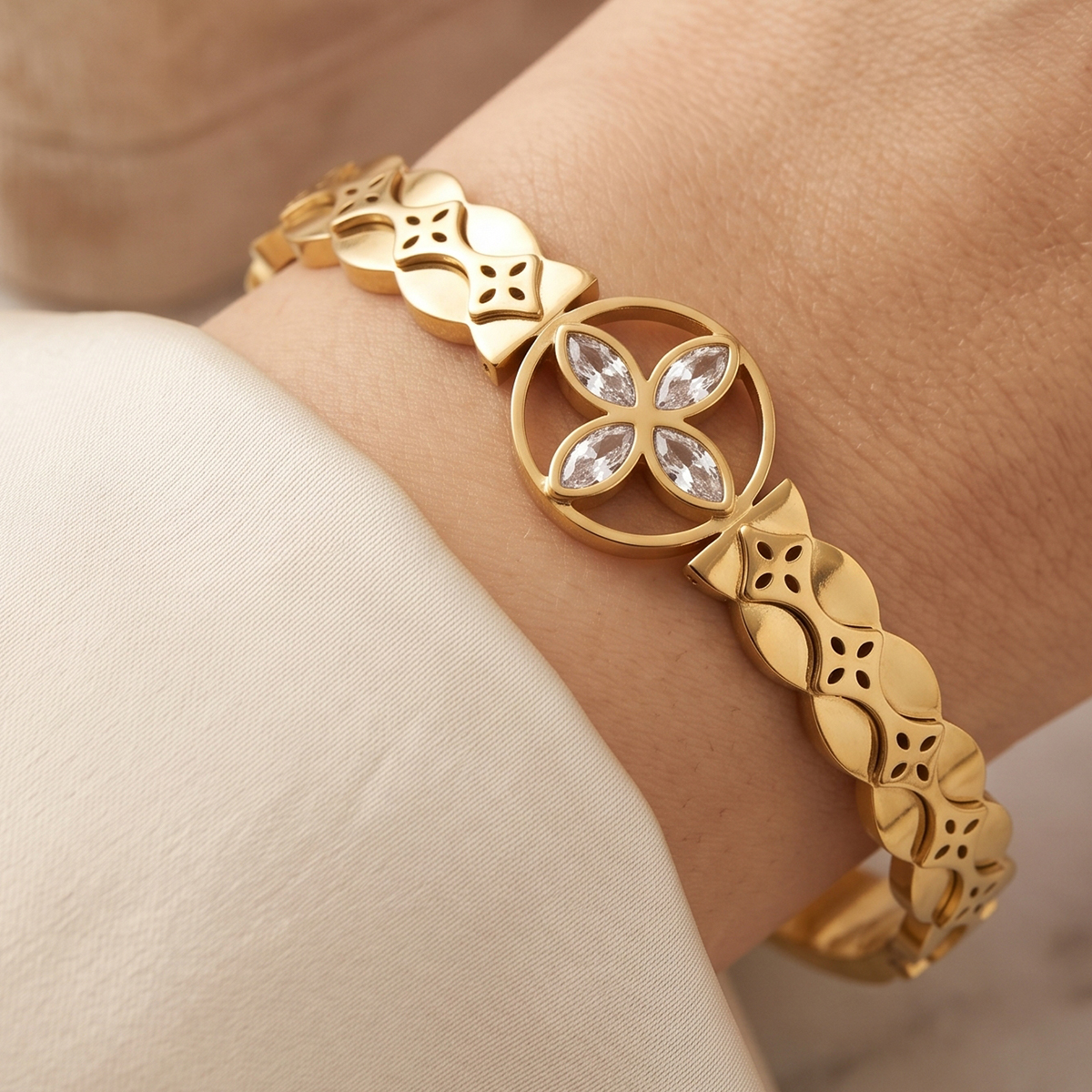 Golden Ladies Bangle