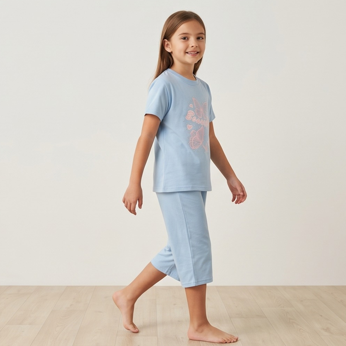 طقم بناتي مكون من قطعتين: بنطال وقميص بأكمام قصيرة | فتيات | ملابس الفتيات | Girls Top Wear | Girls T-Shirts طقم بناتي مكون من قطعتين: بنطال وقميص بأكمام قصيرة | فتيات | ملابس الفتيات | Girls Top Wear | Girls T-Shirts