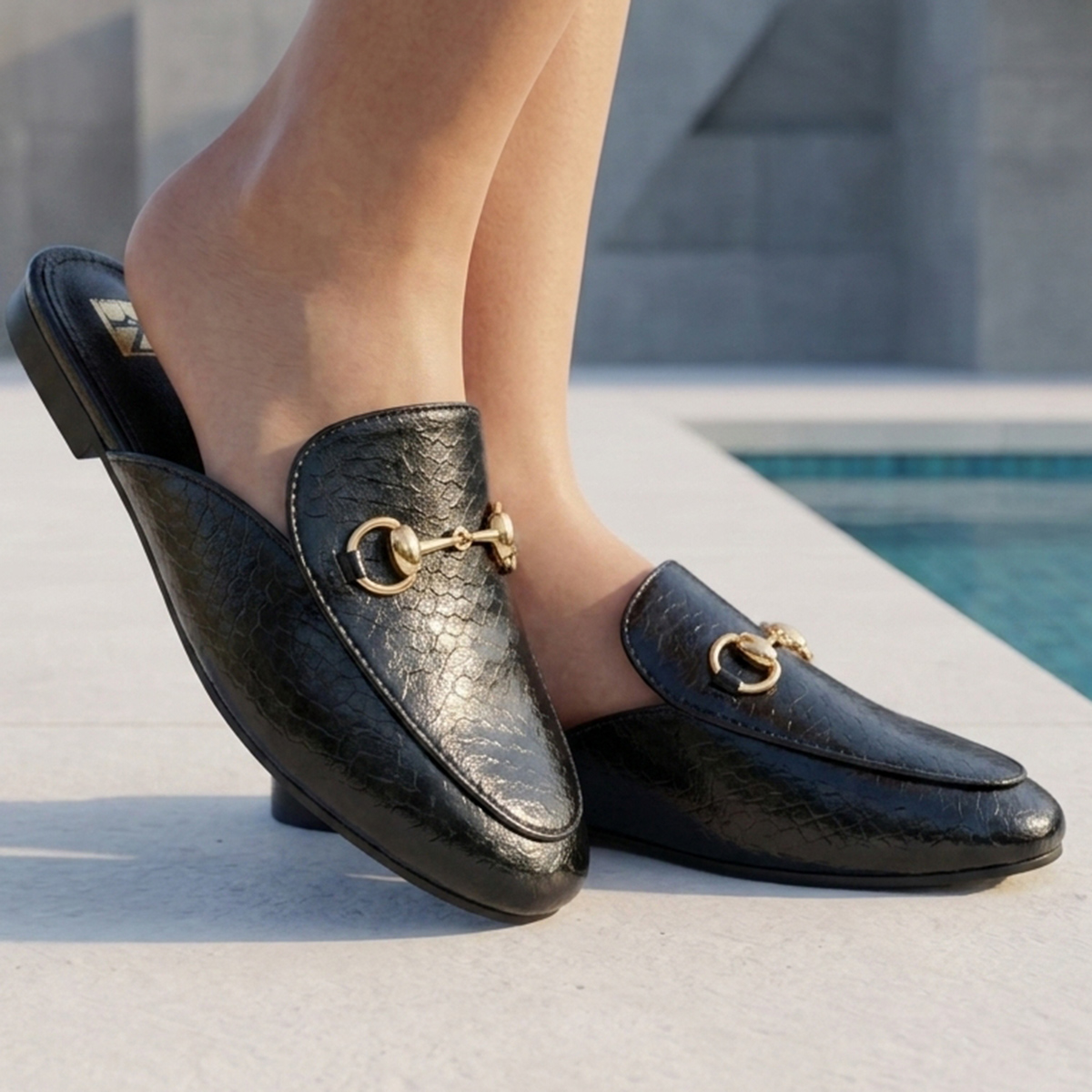 Ladies Sabu Flat