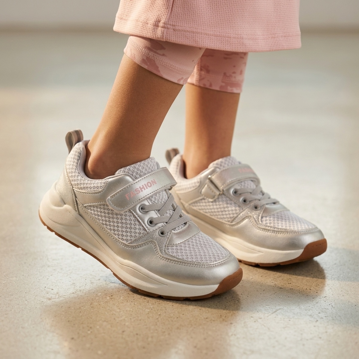 حذاء رياضي للبنات برباط رمادي | فتيات | أحذية الفتيات | Girls Flat Shoes