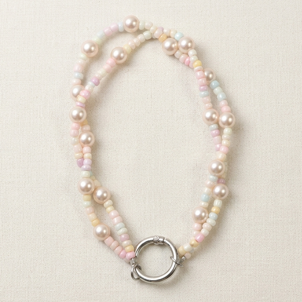 Pastel Beads And Pearls Mobile Chain