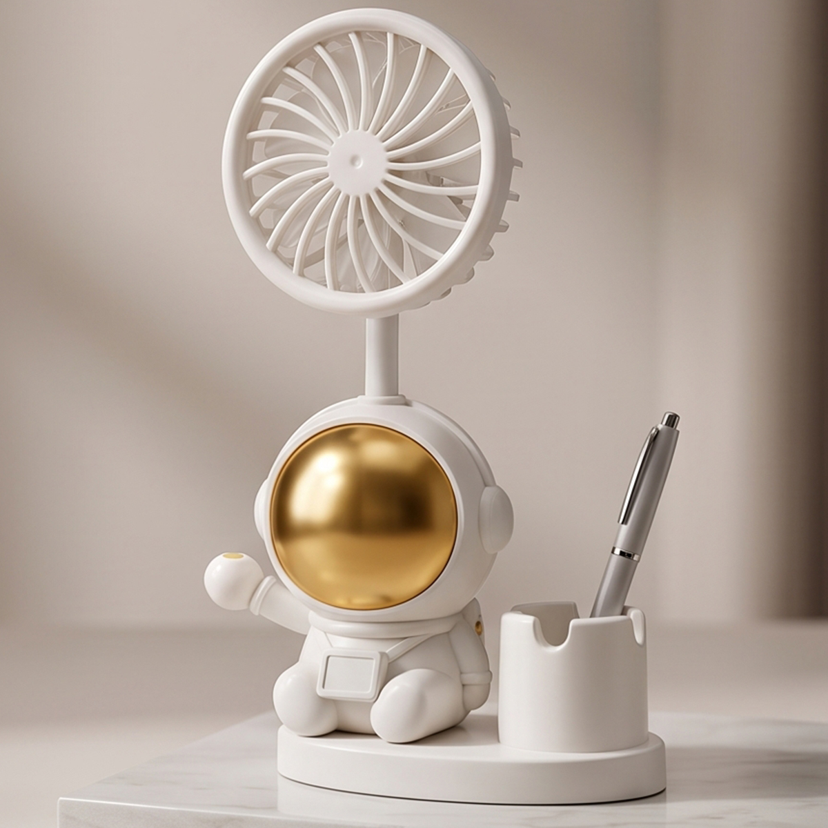 Astronaut Design USB Powered Desk Fan with Pen Holder