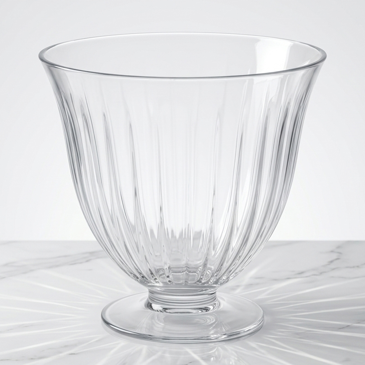 Clear Ribbed Glass Pedestal Fruit Bowl 22.5cm