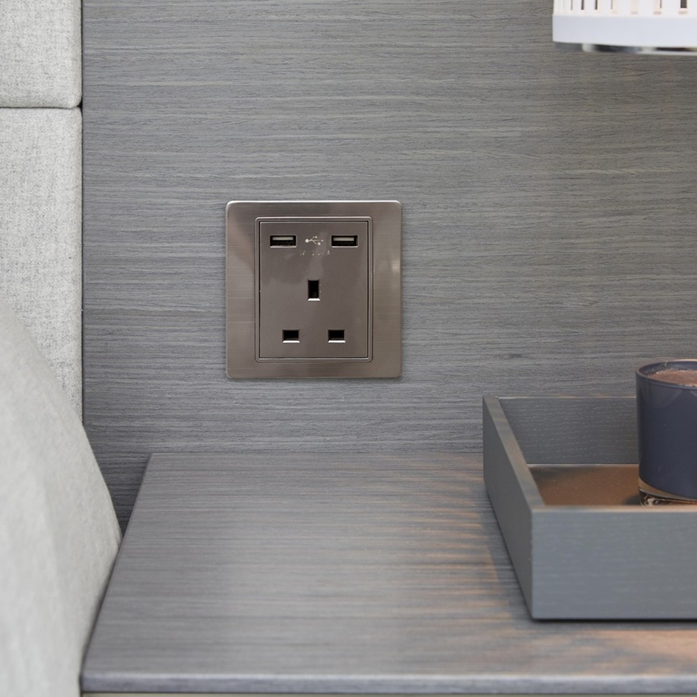 3 Pin Socket Outlet 13A