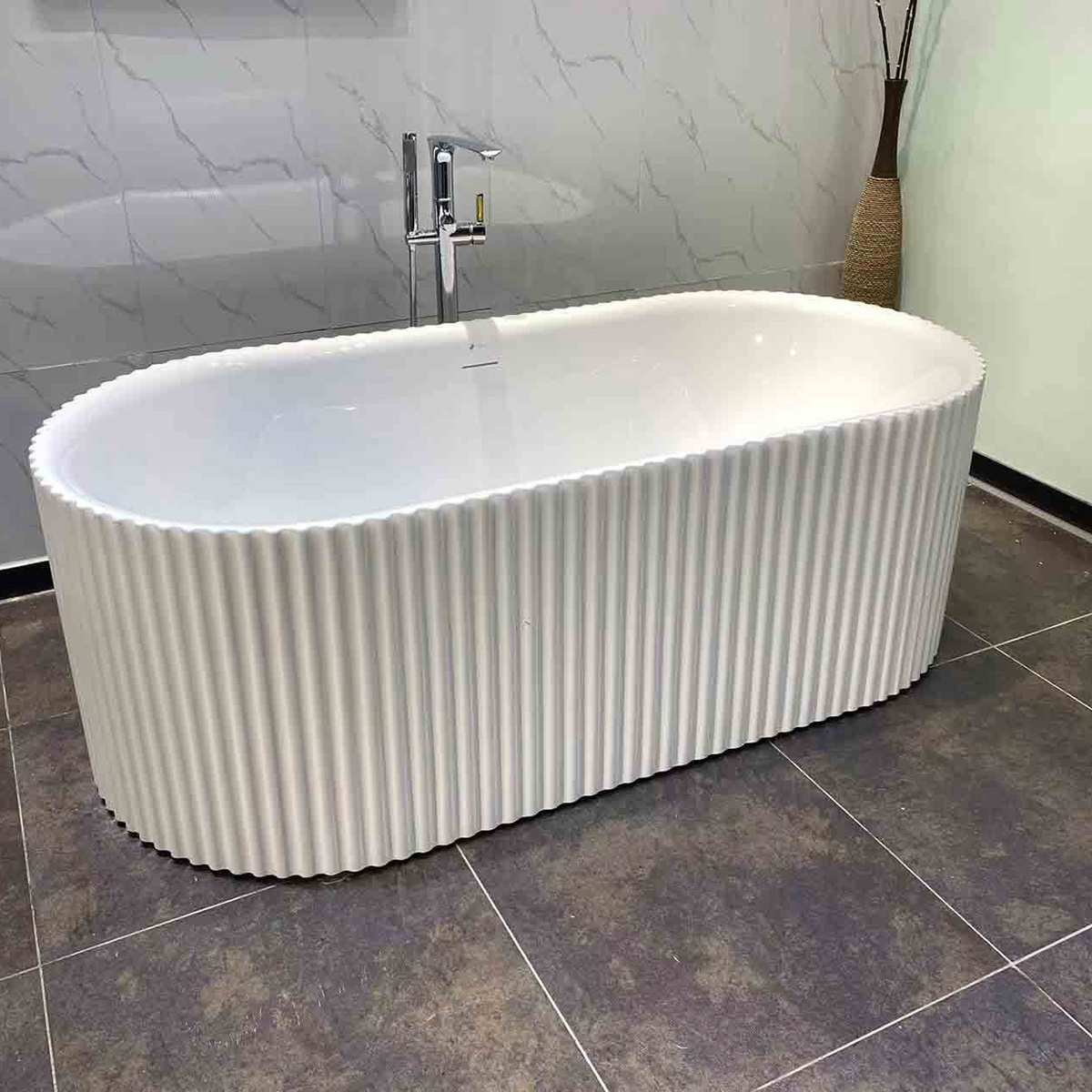 Bathtub Without Mixer 1720x820x580mm White | Kitchen & Bath Essentials | Bathtubs & Shower Rooms | Bathtubs & Jacuzzi Bathtub Without Mixer 1720x820x580mm White | Kitchen & Bath Essentials | Bathtubs & Shower Rooms | Bathtubs & Jacuzzi