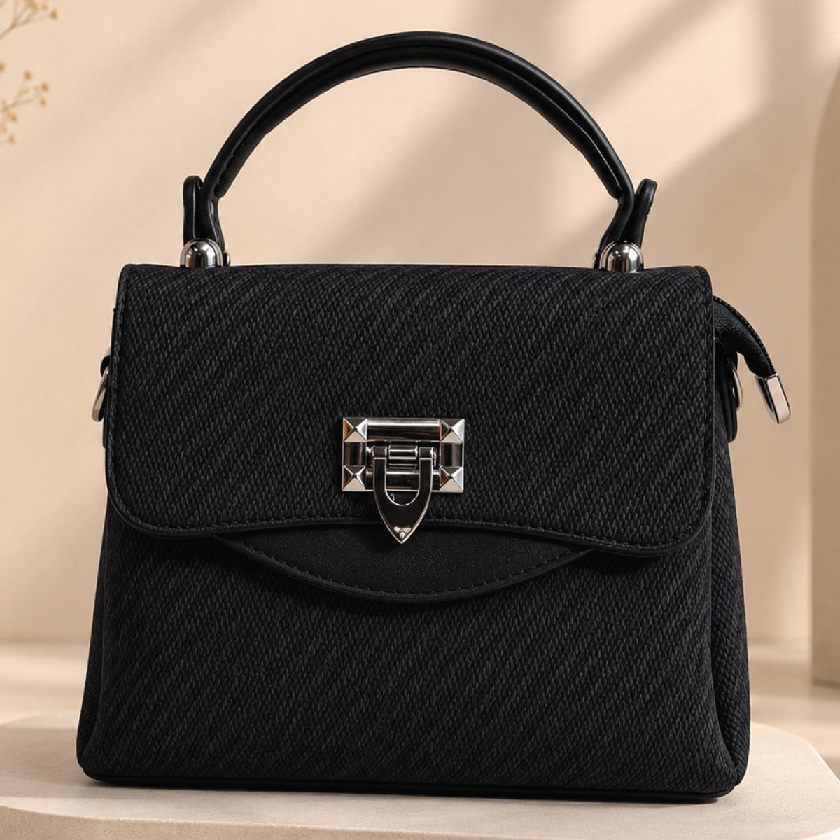 Elegant Ladies Soft Plain Handbag