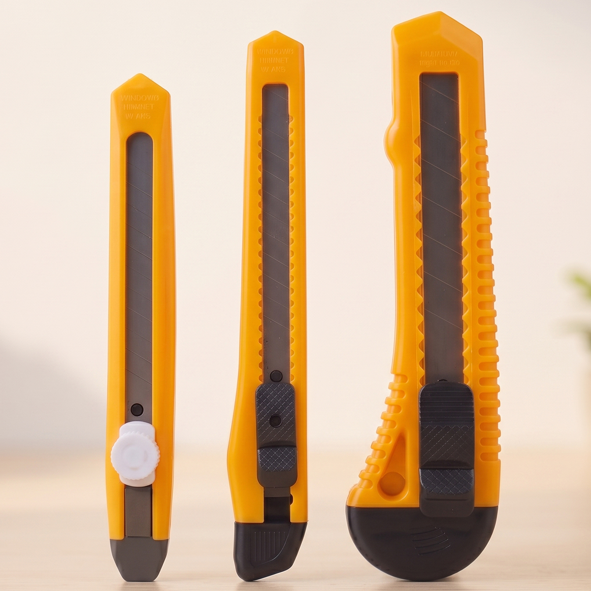 Italo Utility Cutter Knife 1 x 3 Pieces Pack