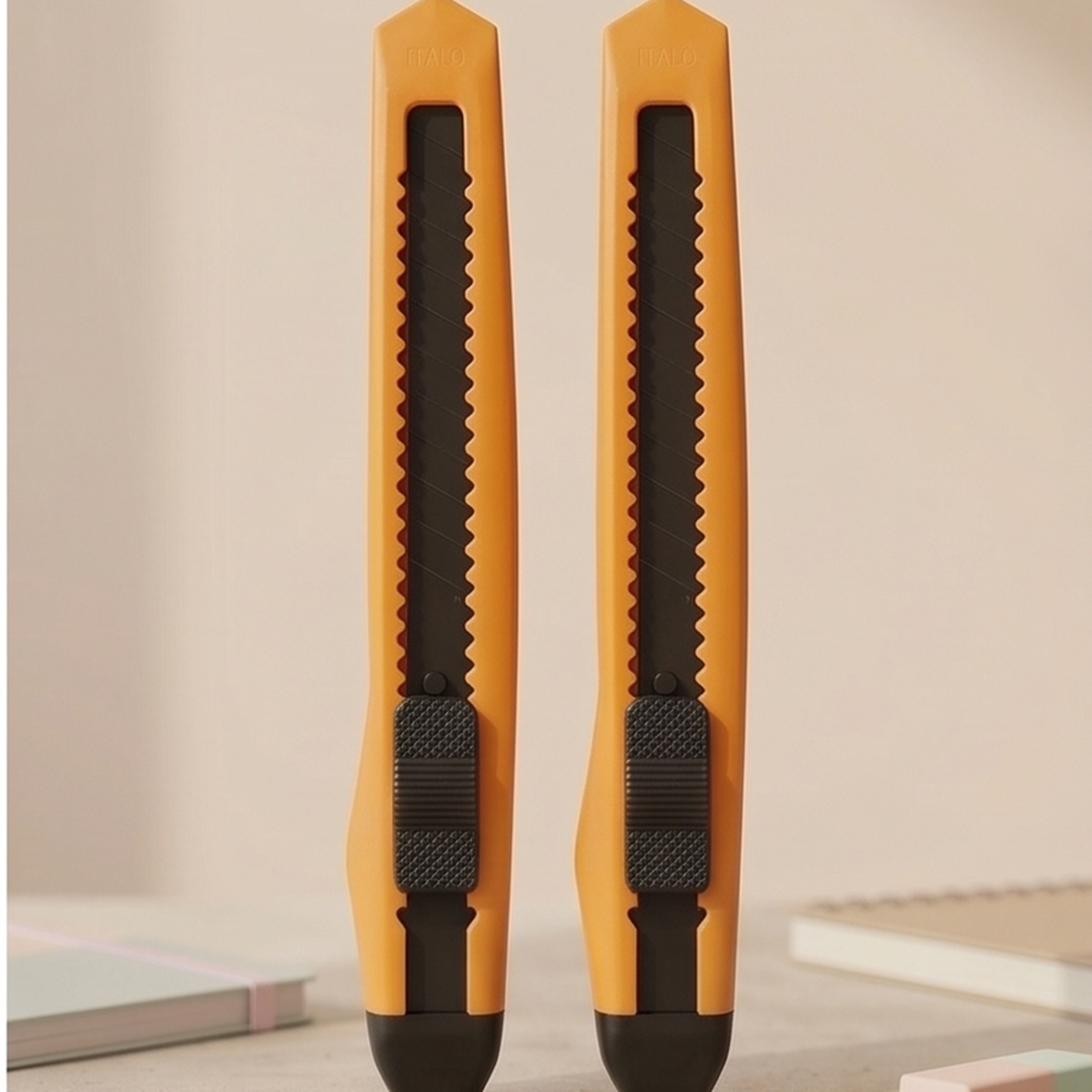 Italo Slider Utility Kinfe 1 x 2 Pieces