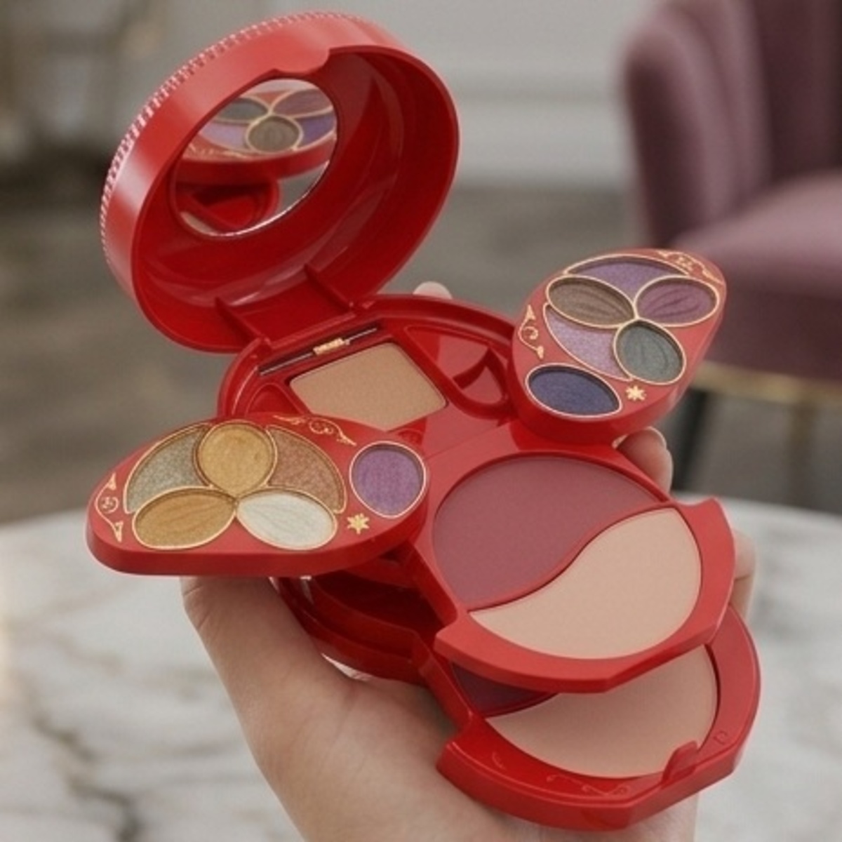 L'Chear Shiny Colorful Makeup Kit