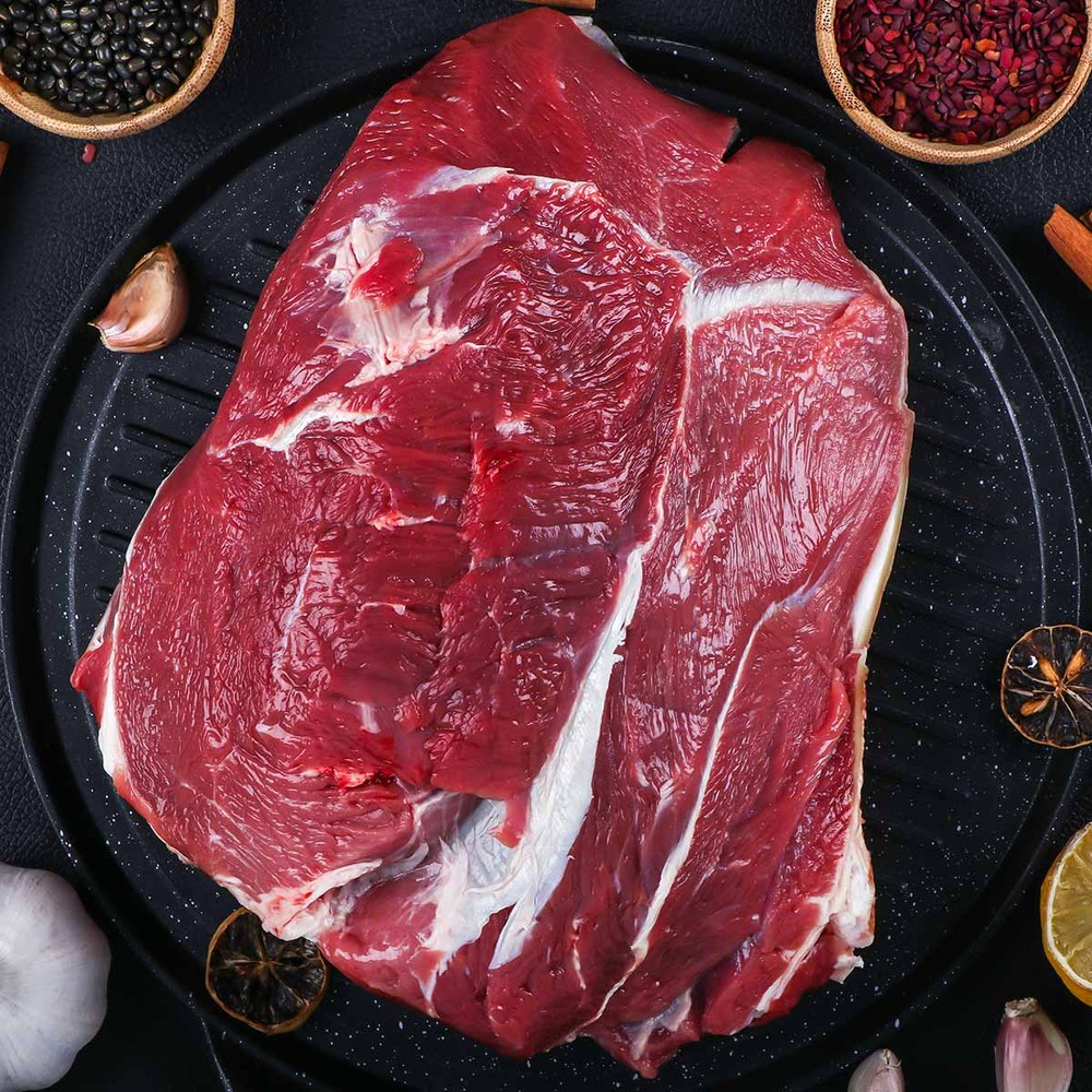 لحم الجمل مع العظم 500 غرام