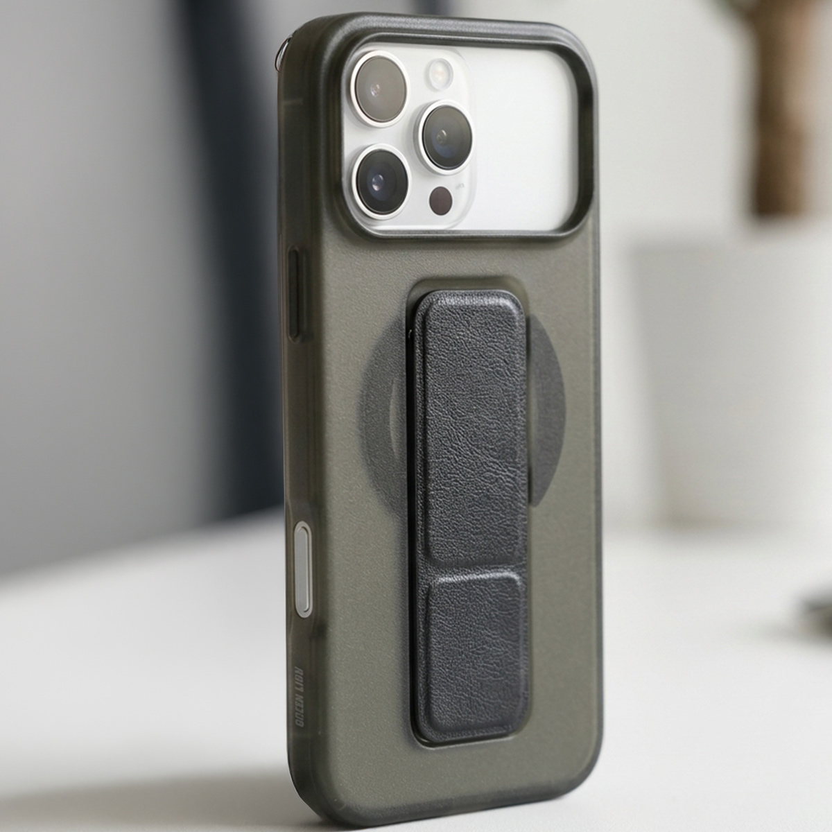 Iphone 17 Pro Max Protective Case Cover With Stand Black